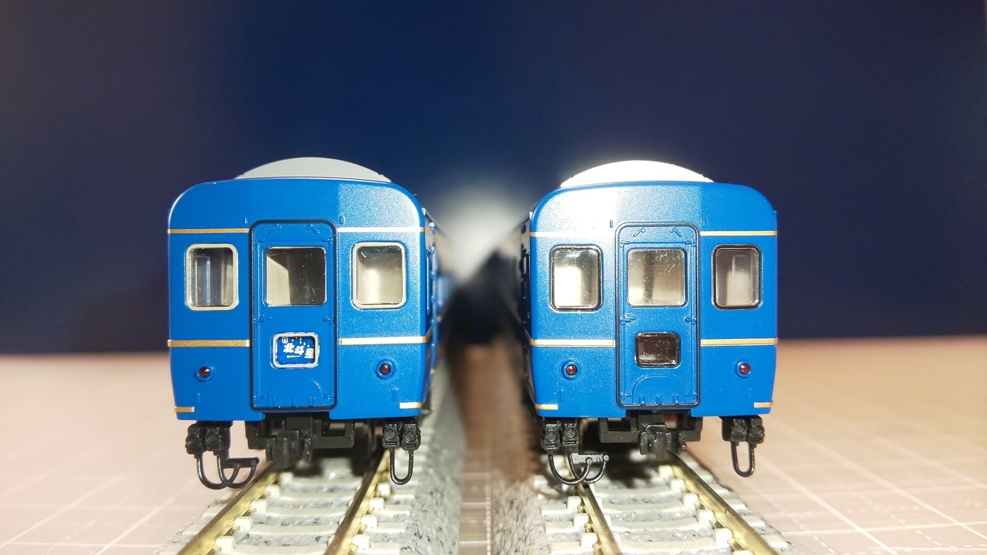 16番(HO) 24系寝台特急客車 オハネ25 100番台 (鉄道模型